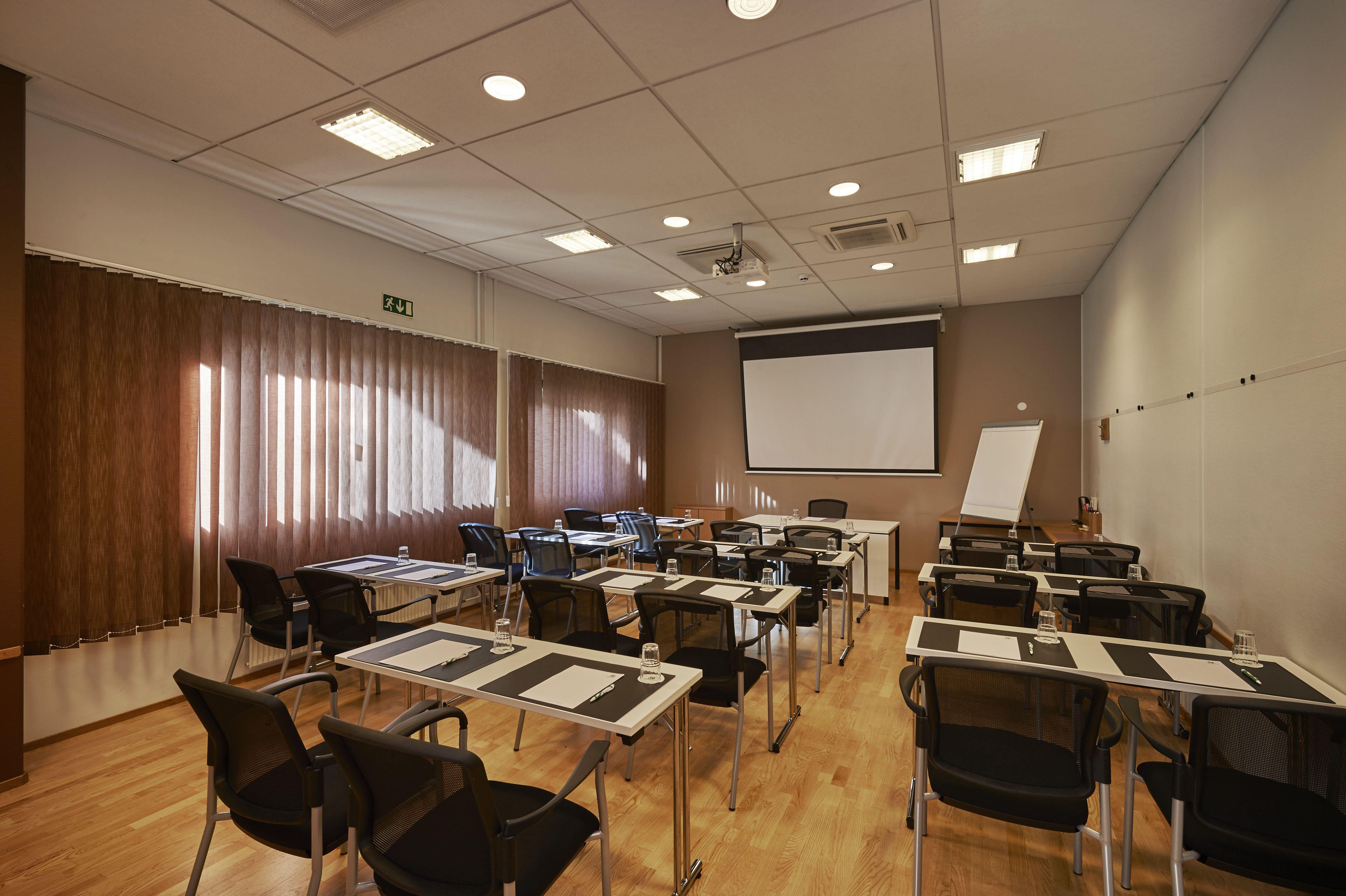Holiday Inn Helsinki-Vantaa Airport By Ihg Exterior foto