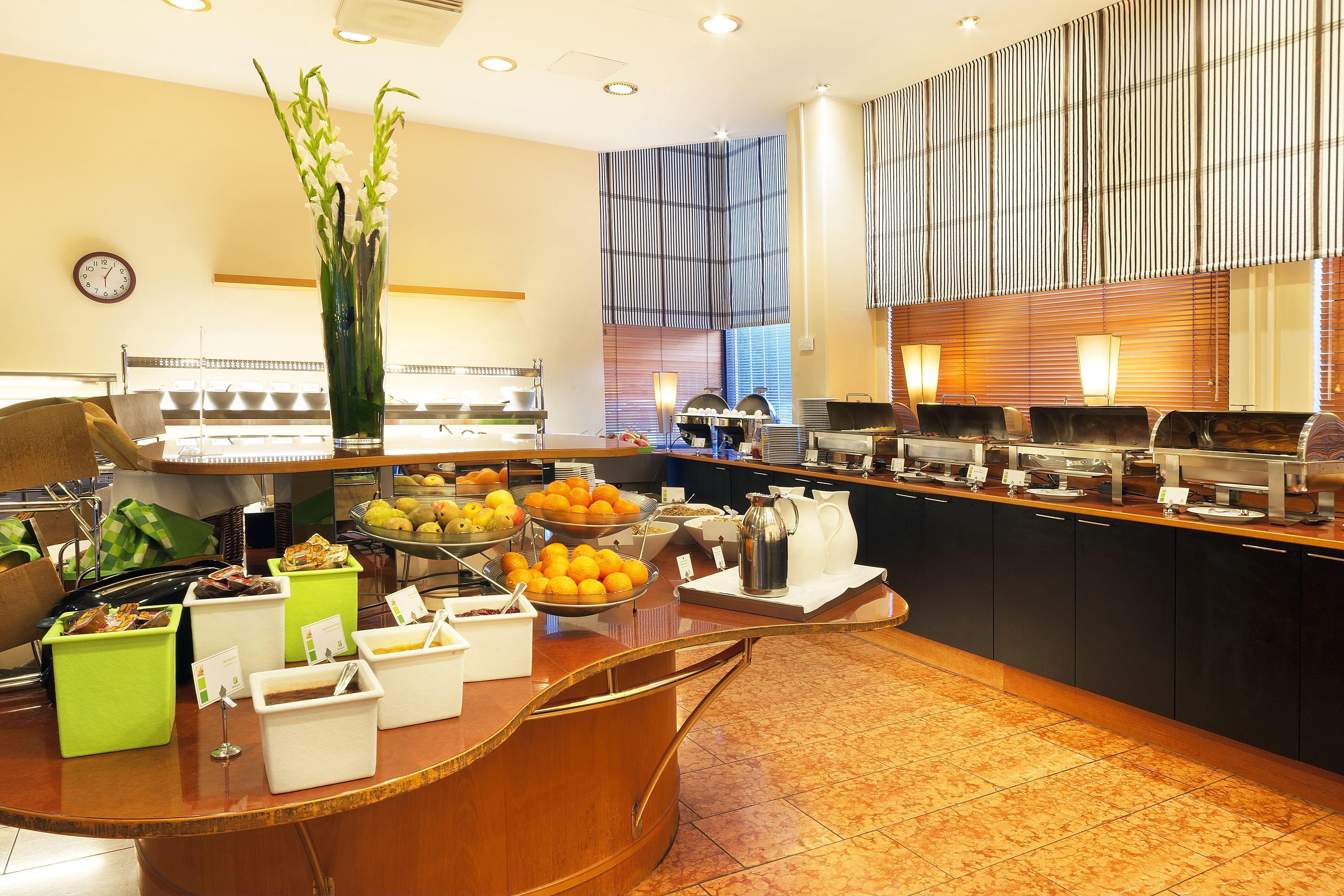 Holiday Inn Helsinki-Vantaa Airport By Ihg Exterior foto