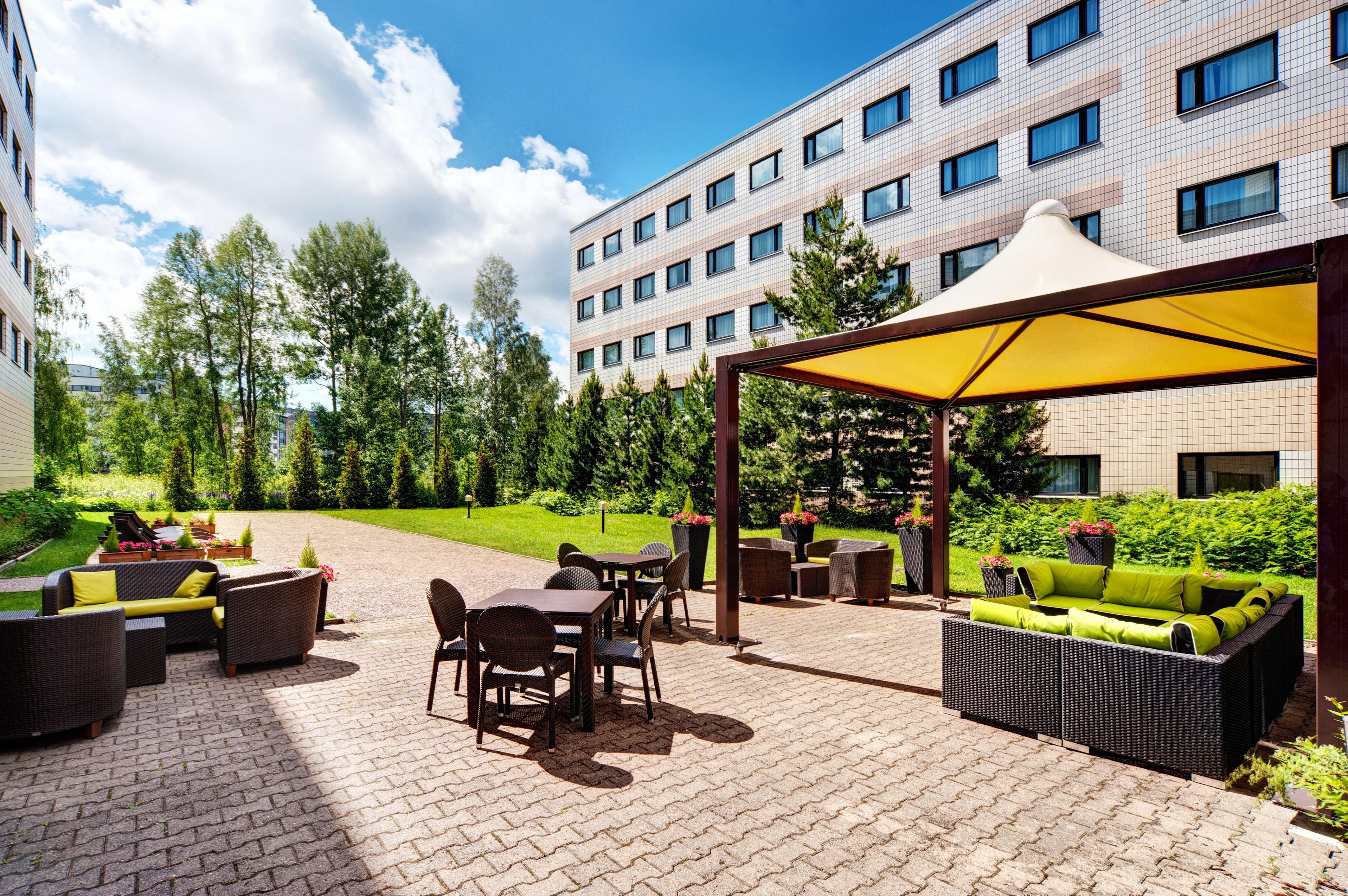 Holiday Inn Helsinki-Vantaa Airport By Ihg Exterior foto