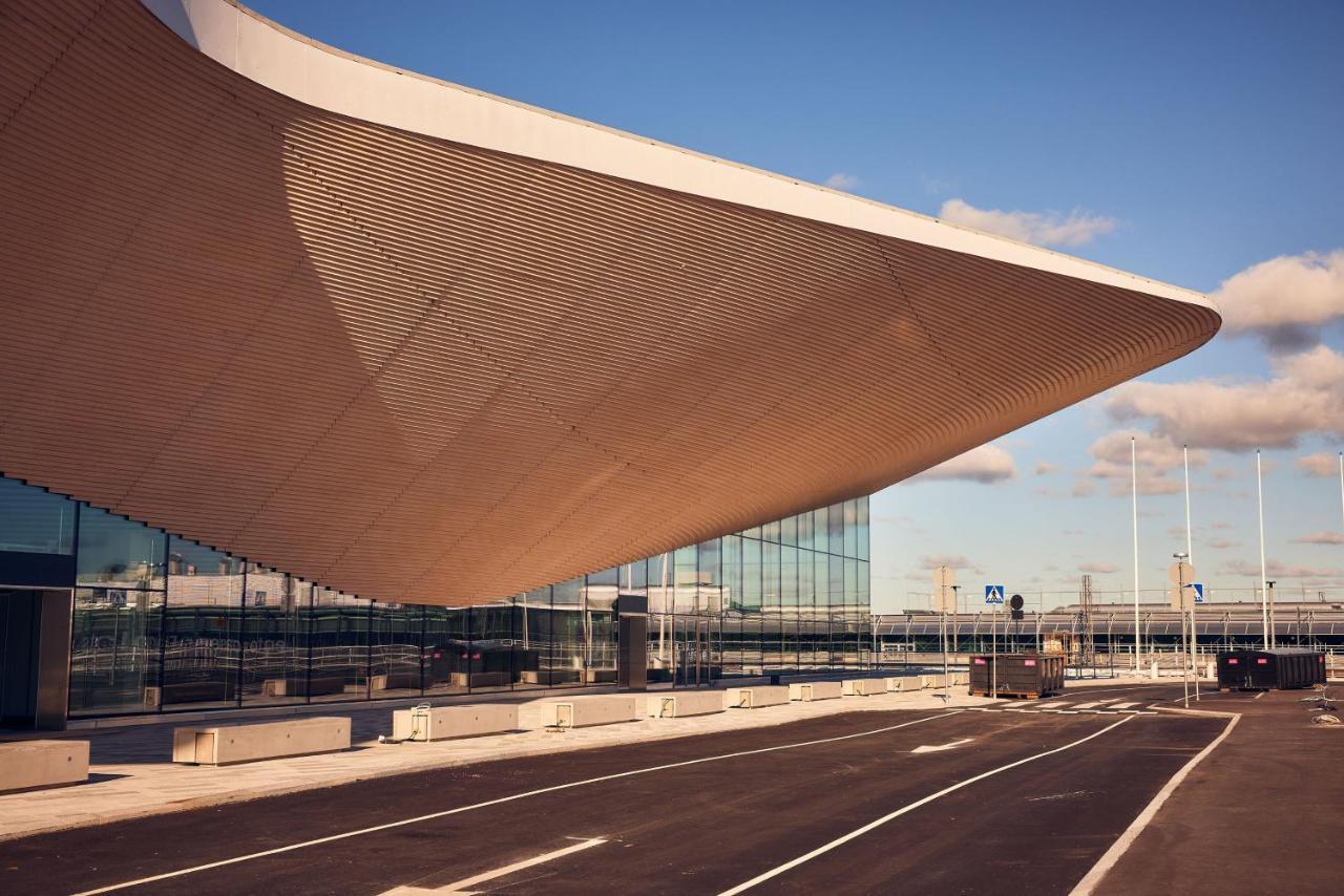 Holiday Inn Helsinki-Vantaa Airport By Ihg Exterior foto